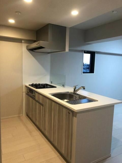 DIPS赤羽RESIDENCEのキッチン|現地写真

現地ご見学希望・資料請求などお気軽にお問い合わせ下さい！
03-5990-5201