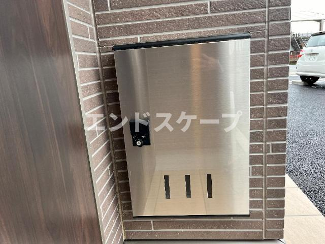 ブルゴーニュの設備|宅配ボックス
高崎、前橋のお部屋探しはエンドスケープまで！お客様の理想お聞かせ下さい♪