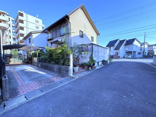 神戸市西区南別府４丁目戸建の前面道路含む現地写真