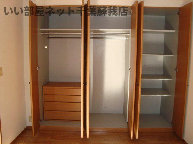 フォレストヴィラⅠの収納|便利な収納スペースです