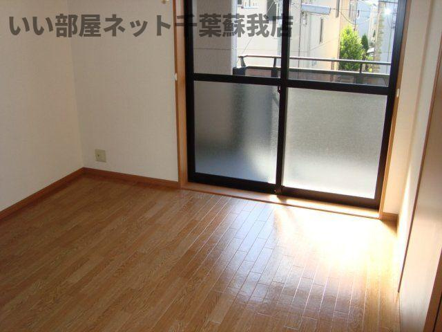 フォレストヴィラⅠの洋室|個人の部屋や寝室として使える洋室です