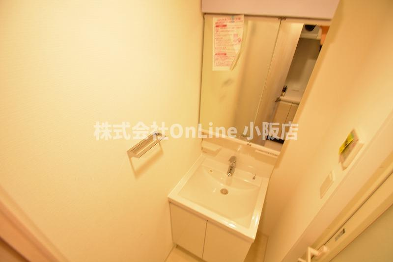 ソルテラスOSAKA　EAST　GATEの独立洗面台