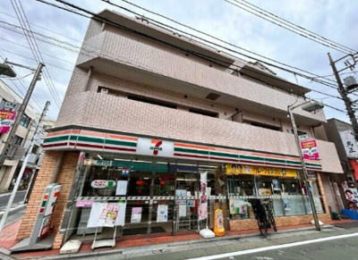【外観】 | フリーアメニティ瀬戸 | 鉄筋コンクリート造のがっちりとした建物。
