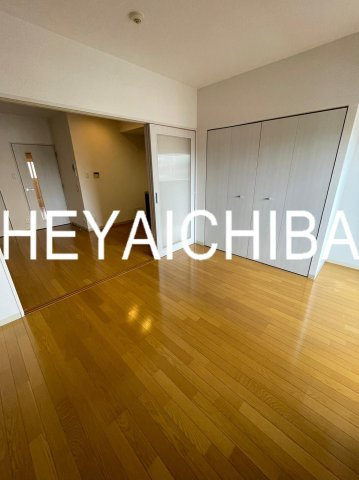 コンフォラス浅草の寝室