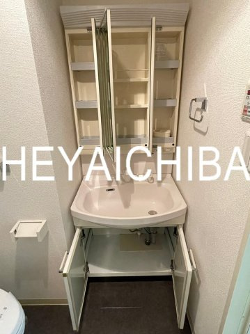 コンフォラス浅草の洗面所|収納