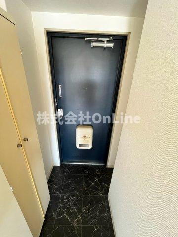 リリーフ明日香新石切の玄関