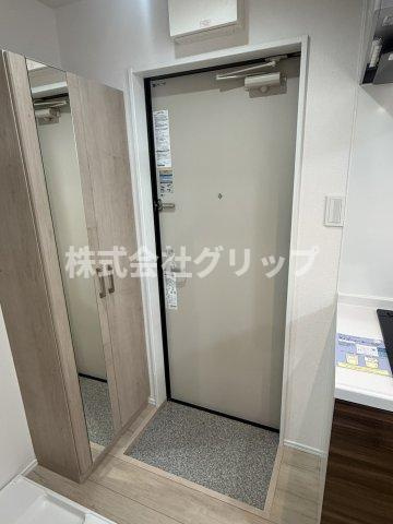 ラフィーネ西谷Bの玄関