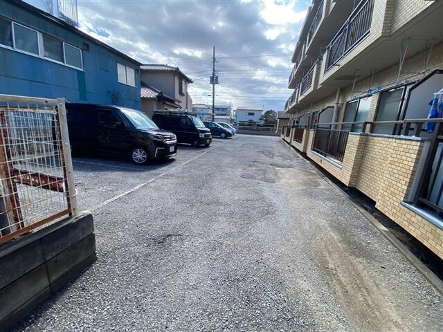 グレース鎌ヶ谷Ⅰの駐車場