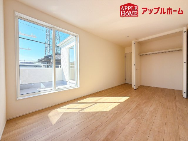 [新築住宅] 北本市東間 全1棟の洋室|２階居室は全室収納あり！たっぷりある収納活用でお部屋もキレイを保てます♪