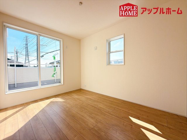 [新築住宅] 北本市東間 全1棟の洋室|２階居室は全室収納あり！たっぷりある収納活用でお部屋もキレイを保てます♪