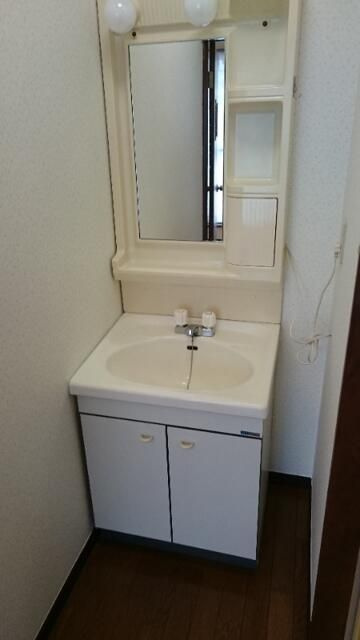 ラフォーレ町屋の洗面所