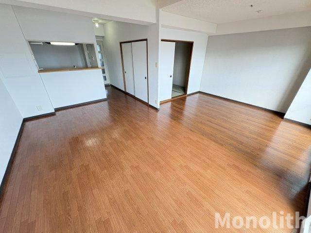 クロスロウズ荒木街の居間・リビング