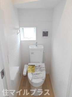 【トイレ】 | 鏡石町境新築一戸建て3棟 | ゆったりとした空間のトイレです