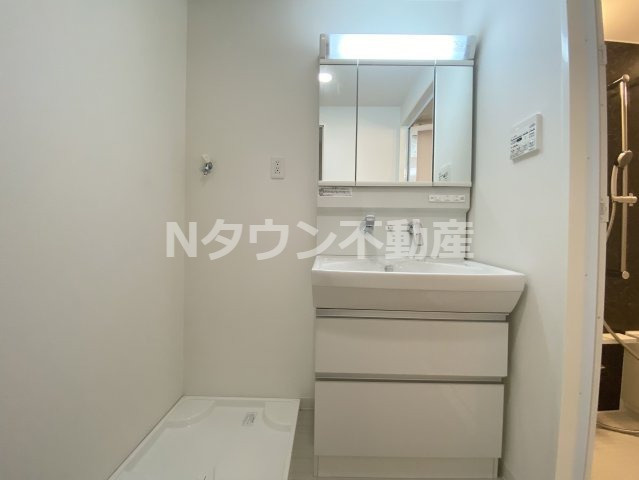 【独立洗面台】 | メイボーテセラ | 朝の身支度には欠かせない独立洗面化粧台