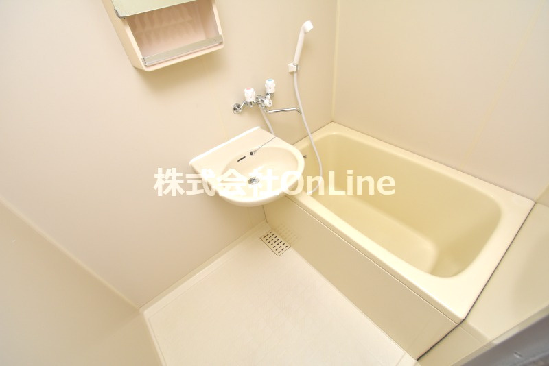 パレスハイツ A棟の浴室