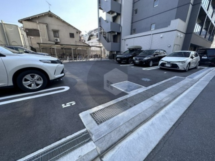 GrandPaseo southの駐車場