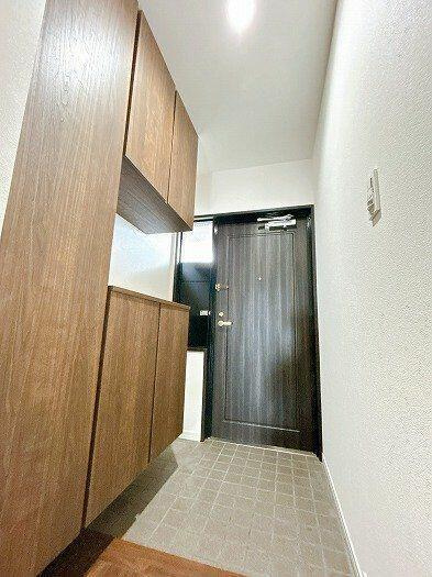 中古マンション・仲介手数料半額）モアグレース枠杁　８０２の玄関|「玄関」下駄箱新品交換済