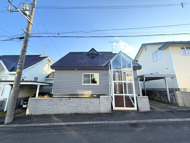 平岡8条4丁目の外観