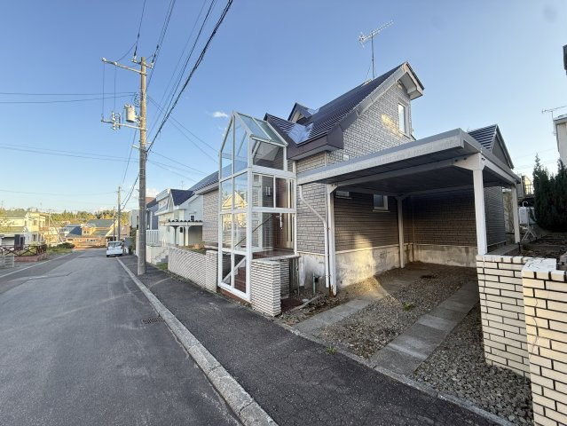 平岡8条4丁目の前面道路含む現地写真