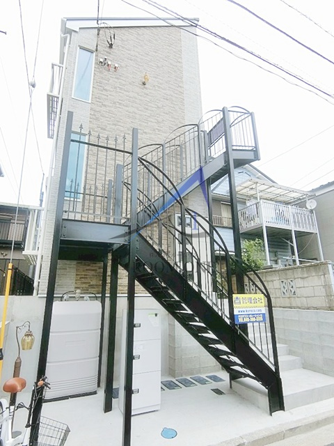 ハーミットクラブハウス神奈川新町Ⅱ 
