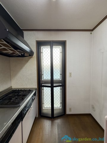 厚木市長谷　中古戸建のキッチン