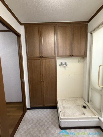 厚木市長谷　中古戸建の洗面所