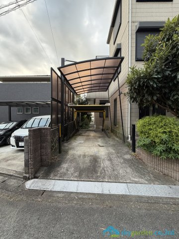 厚木市長谷　中古戸建の駐車場