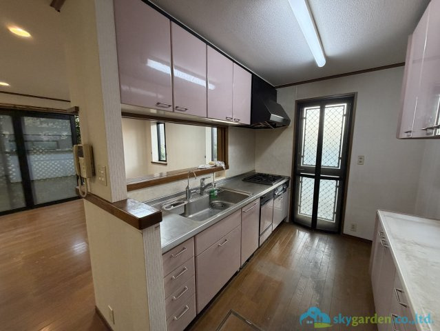 厚木市長谷　中古戸建のキッチン