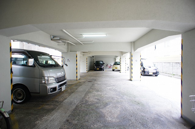 BNコートの駐車場