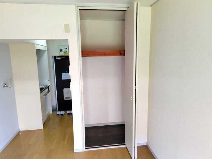 八王子市子安町１丁目のアパートの収納