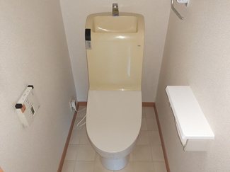 【トイレ】 | 同間取り違うお部屋、洗浄機能付トイレ