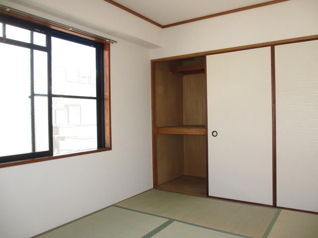 松丘マンションの収納