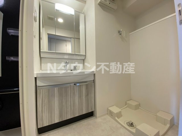 【洗面所】 | ディアレイシャス浅間町ステーションフロント | 明るい洗面所です
