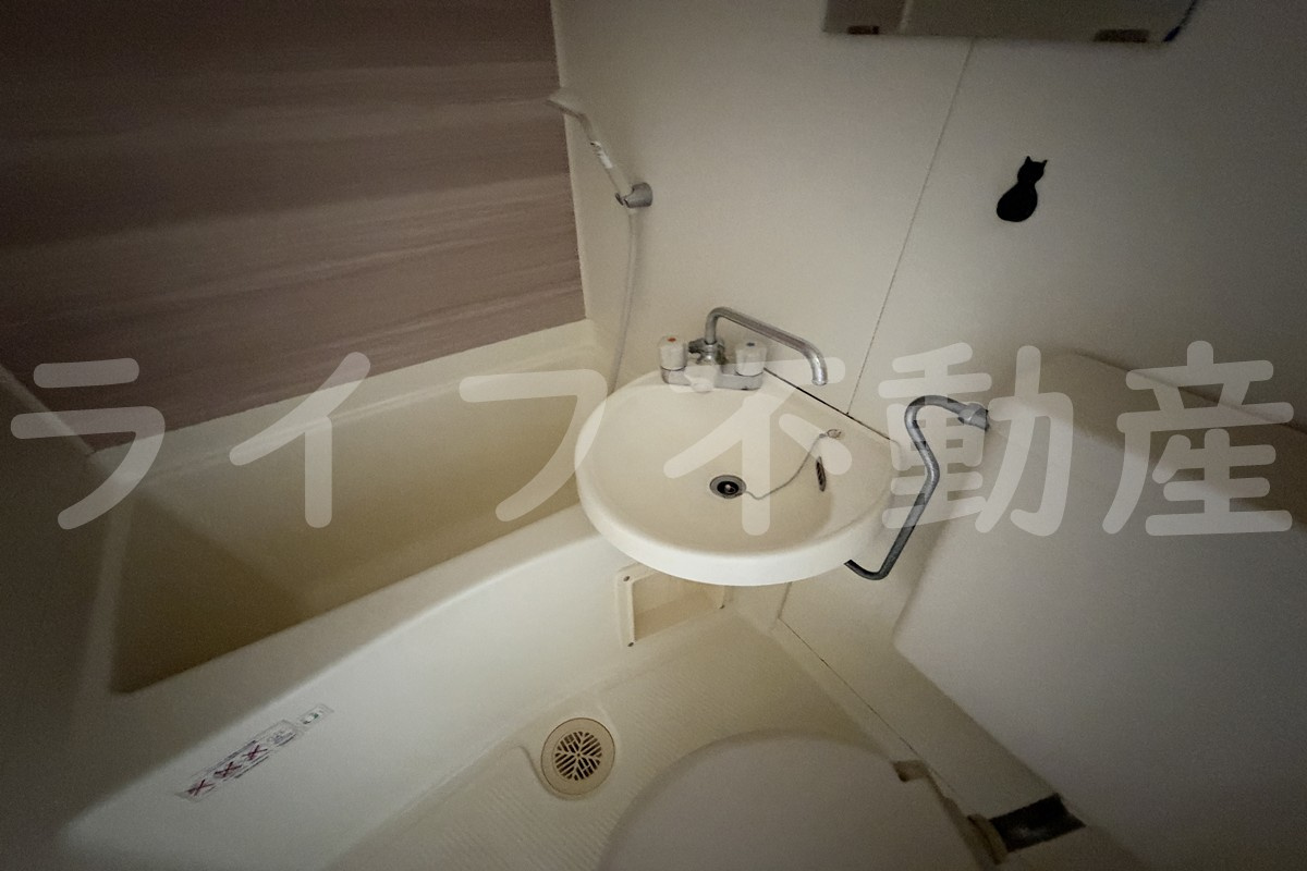 クレストカーサ大今里の洗面所|脱衣スペースもあります