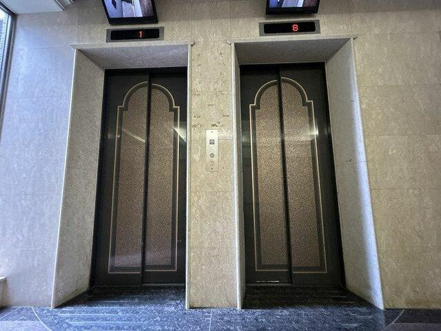 中古マンション・仲介手数料半額）レインボー木曽川壱番館　７０１のエントランス|「エレベーター」２基あり　
