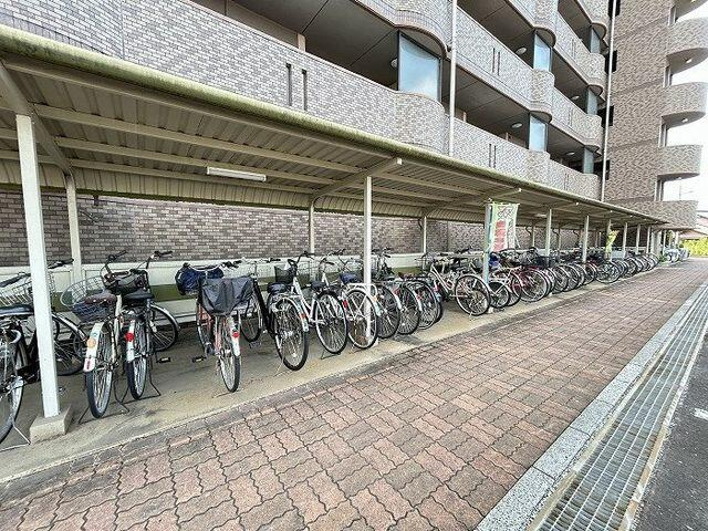 中古マンション・仲介手数料半額）レインボー木曽川壱番館　７０１|「外部」駐輪場