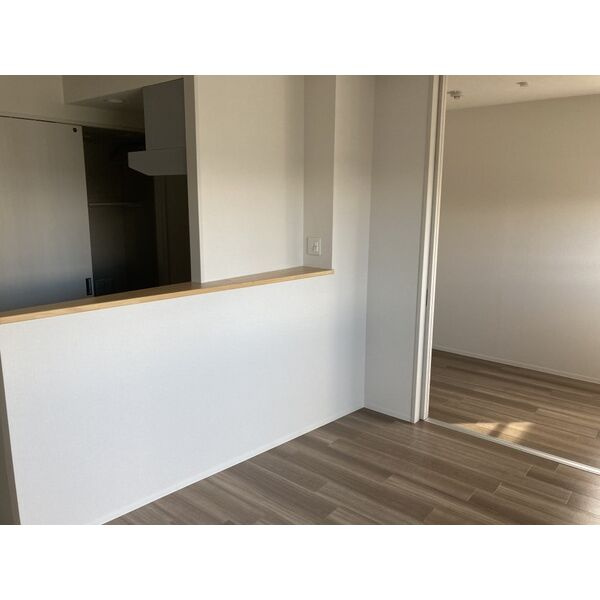 竜美丘Residenceの居間・リビング