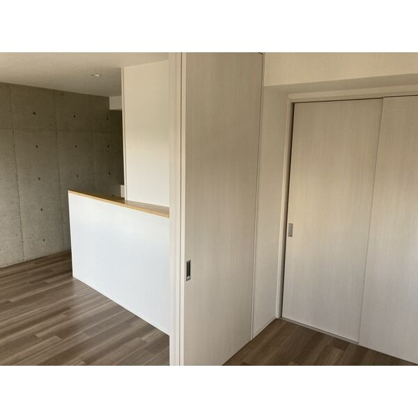 竜美丘Residenceの洋室