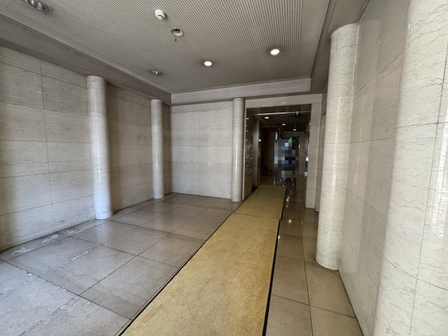 中央区銀座３丁目の店舗事務所のロビー