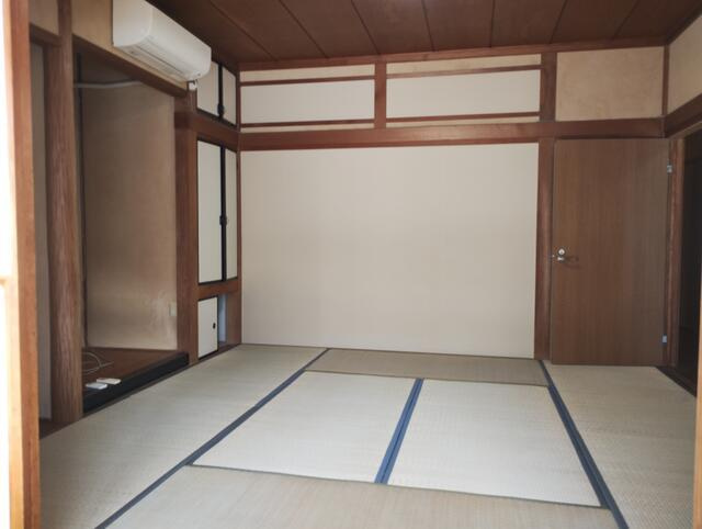 中古戸建て）奥町の中古住宅の和室|１Ｆ南側居室　その②