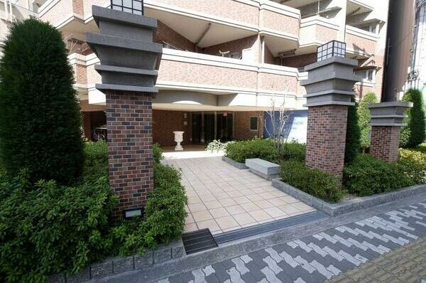 【エントランス】 | エスリード八尾北本町