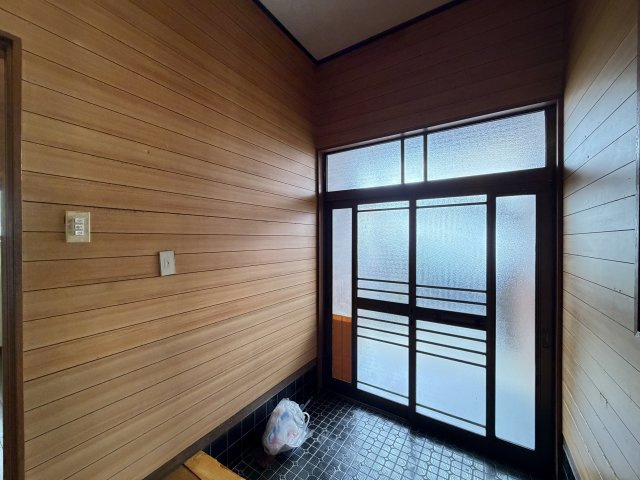 【玄関】 | 幸手市東1丁目　中古戸建