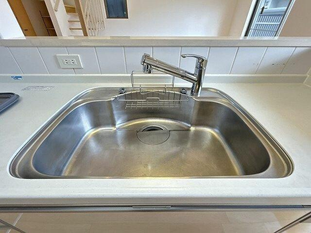 中古戸建て・仲介手数料半額）一宮市開明樋西８２－５の中古住宅のキッチン|「キッチン」シンク　