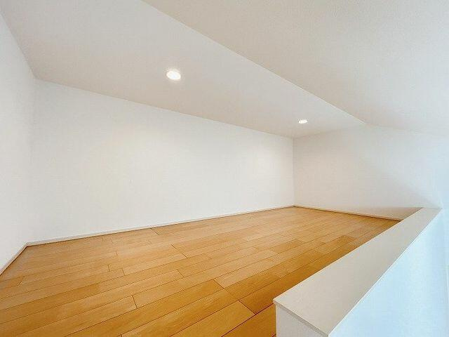 中古戸建て・仲介手数料半額）一宮市開明樋西８２－５の中古住宅の洋室|「洋室（約６帖）」ロフト