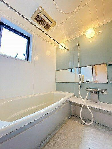 中古戸建て・仲介手数料半額）一宮市開明樋西８２－５の中古住宅の浴室|「浴室」一日の疲れをしっかり…