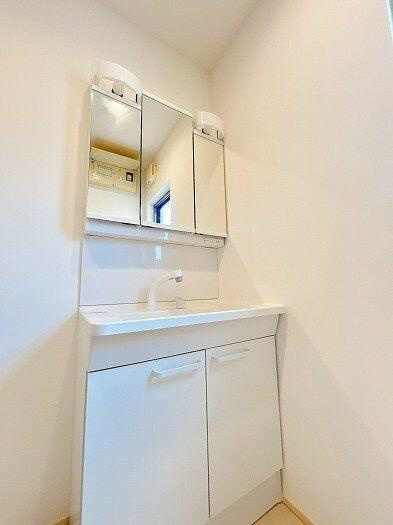 中古戸建て・仲介手数料半額）一宮市開明樋西８２－５の中古住宅の独立洗面台|「洗面台」交換済です