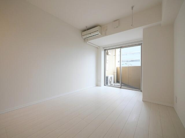 江東区塩浜２丁目の賃貸マンションの居間・リビング
