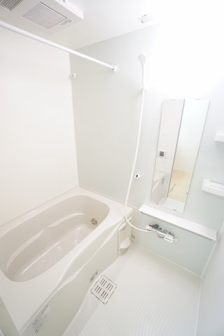 【浴室】 | リバテンハイツ | ※同物件、同タイプ、間取り反転のお部屋です