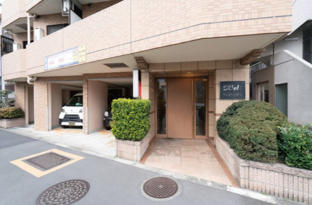 世田谷区上野毛４丁目の賃貸マンションのエントランス