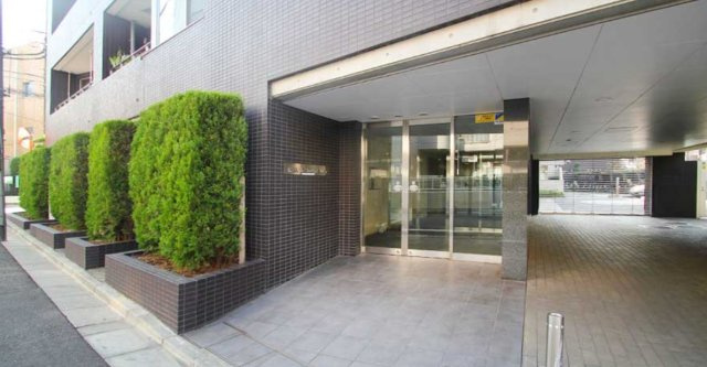 練馬区平和台３丁目の賃貸マンションのエントランス